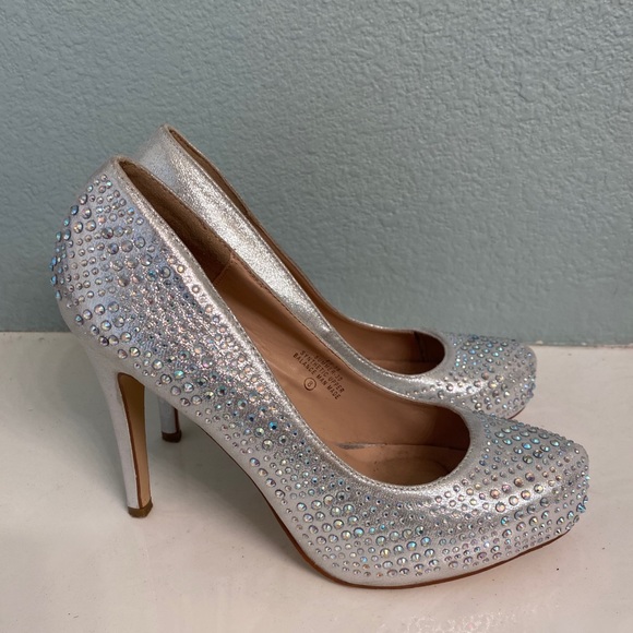 Silver Rhinestone Heels 👠 - Picture 4 of 4